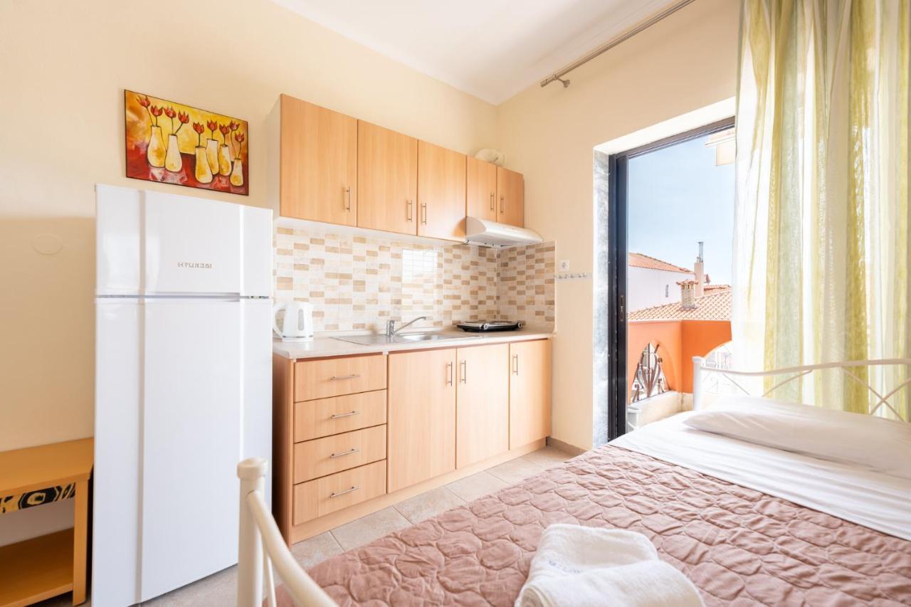 Milonas House Apartments Paralia Dionysiou Ngoại thất bức ảnh