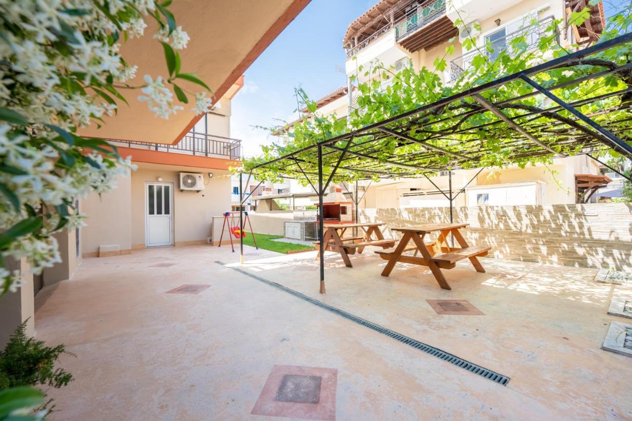 Milonas House Apartments Paralia Dionysiou Ngoại thất bức ảnh