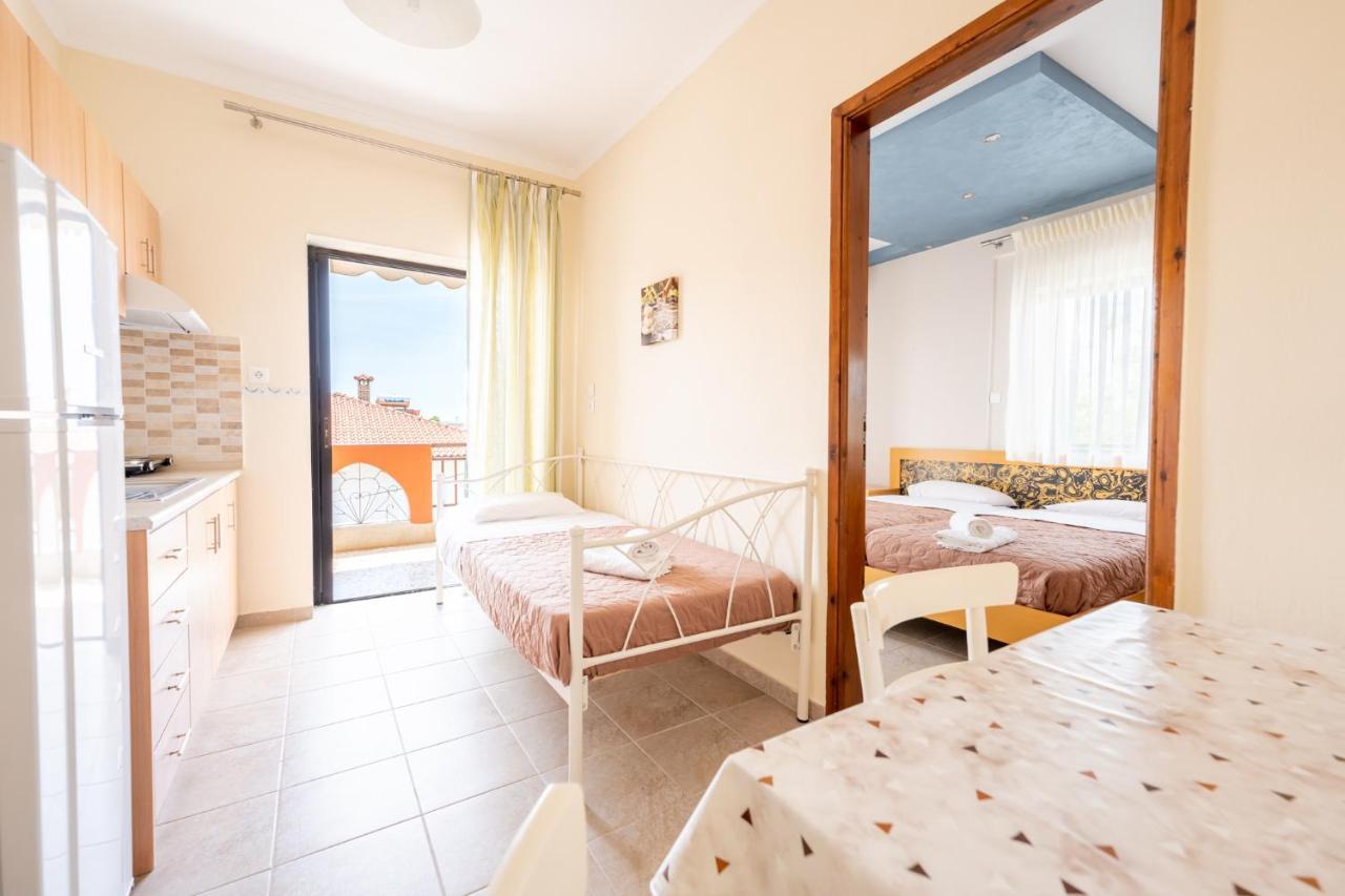 Milonas House Apartments Paralia Dionysiou Ngoại thất bức ảnh