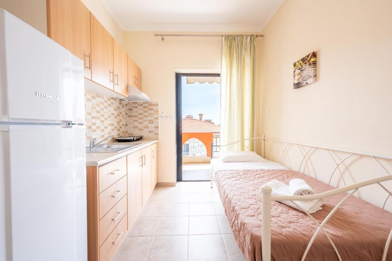 Milonas House Apartments Paralia Dionysiou Ngoại thất bức ảnh