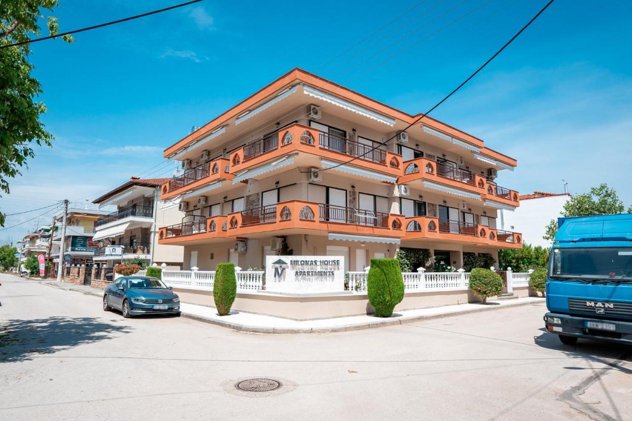 Milonas House Apartments Paralia Dionysiou Ngoại thất bức ảnh
