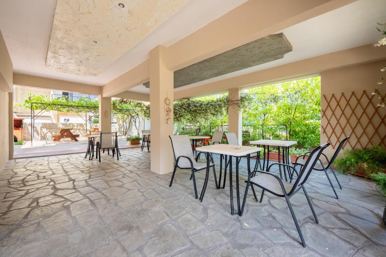 Milonas House Apartments Paralia Dionysiou Ngoại thất bức ảnh