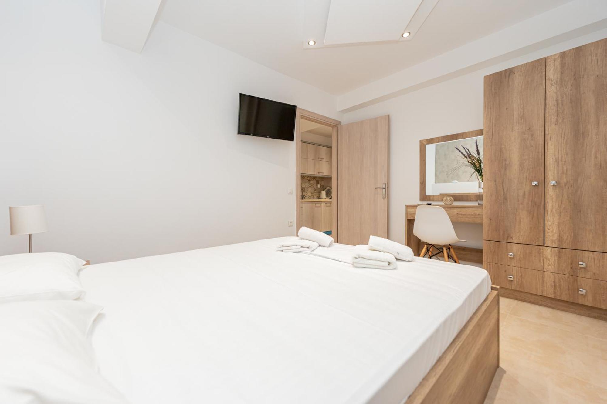 Milonas House Apartments Paralia Dionysiou Ngoại thất bức ảnh