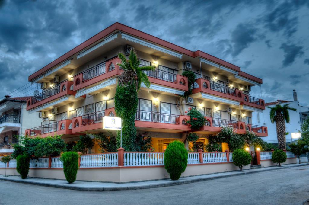 Milonas House Apartments Paralia Dionysiou Ngoại thất bức ảnh